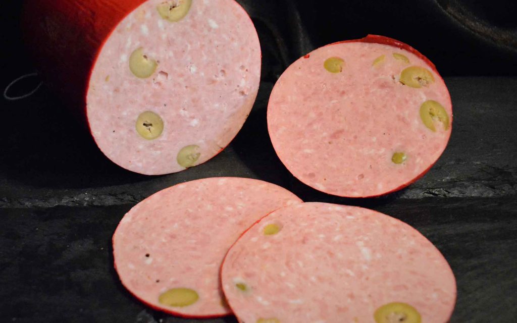 mortadela con olivas